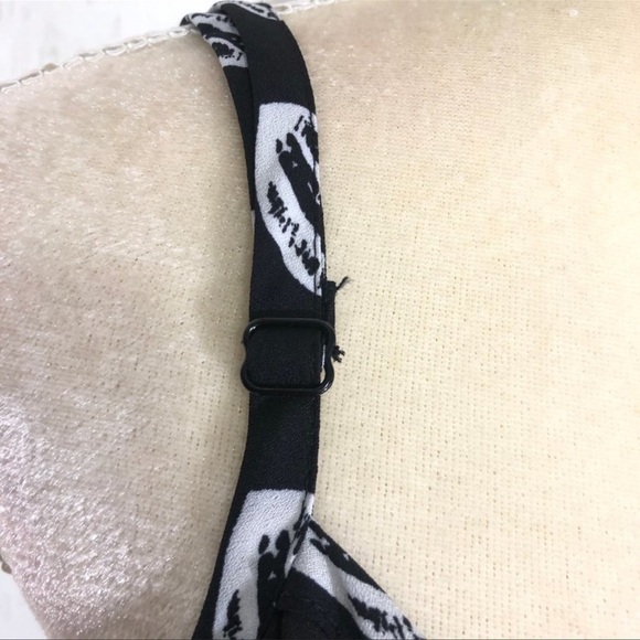 TORRID SLEEVELESS CHIFFON BLACK BLOUSE SIZE plus 3 - Picture 6 of 8